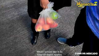 LAĦAM tas-SUQ tal - Qamar-Kastell Mara Kolumbjan Daqqa tagħha U Iebes Ma&#039;Alex Moreno