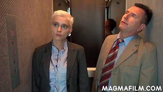 Cu fodido no trabalho