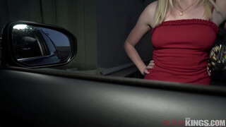 ���डक वाकर द्वारा छानिएन हुन्छ 2 Horny मान्छे र Takes Big Dick